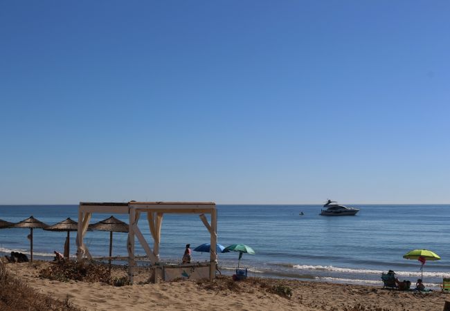  i Marbella - Apartment with Sea Views and Sunlit Terraces