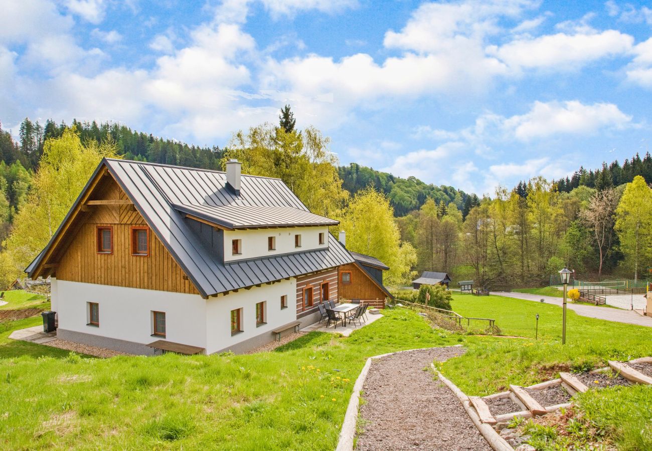 Villa i PrkennyDul - Zacler KZA280-Ve