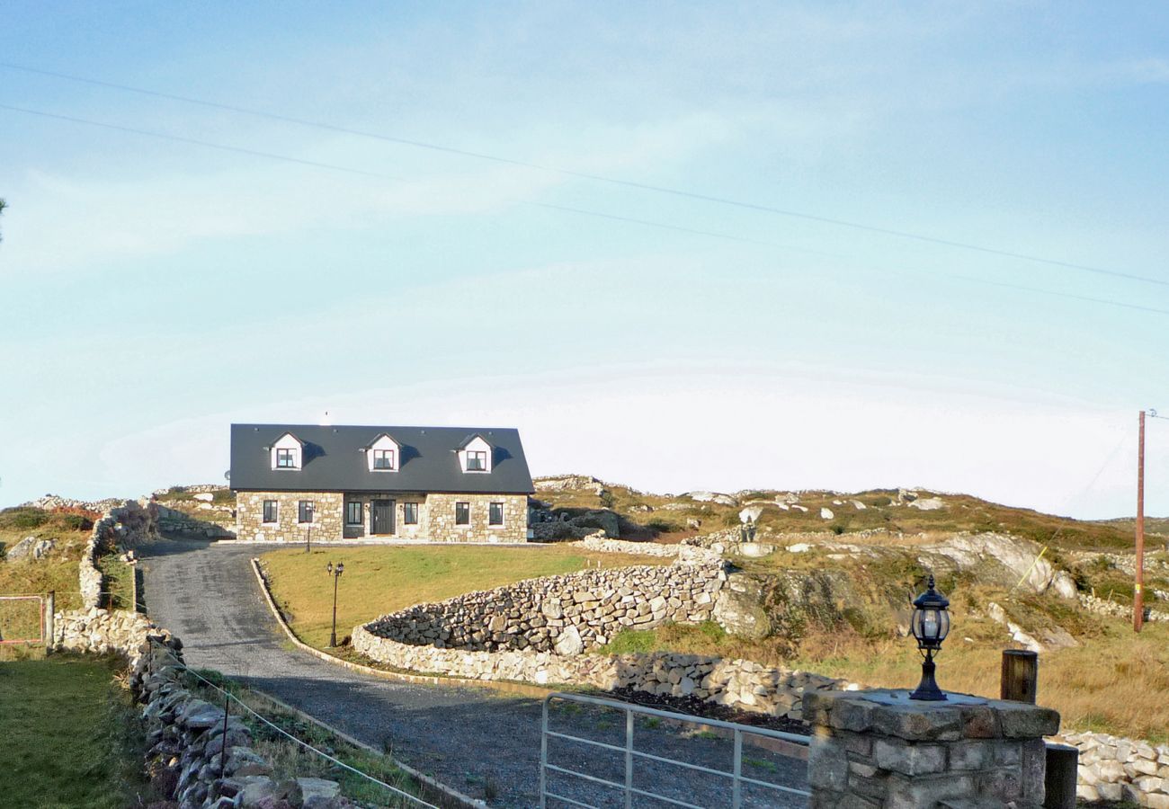 Hus i Carraroe - Cnocan Na Cuaigh (TR1) Carraroe