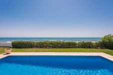 Villa i Marbella - 1100 - BEACH FRONT VILLA