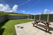 Hus i Cleggan - Cleggan Harbour Holiday Home Ref 322