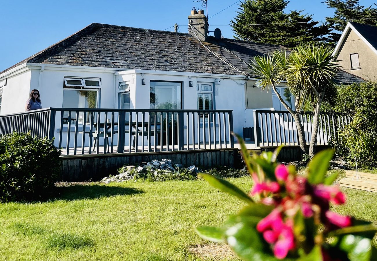 Hus i Garryvoe - Wavecrest (TR2+3)  Holiday Cottage