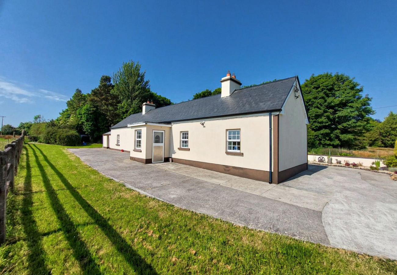 Hus i Castlerea - Farm View Cottage (TR2)  Castlerea