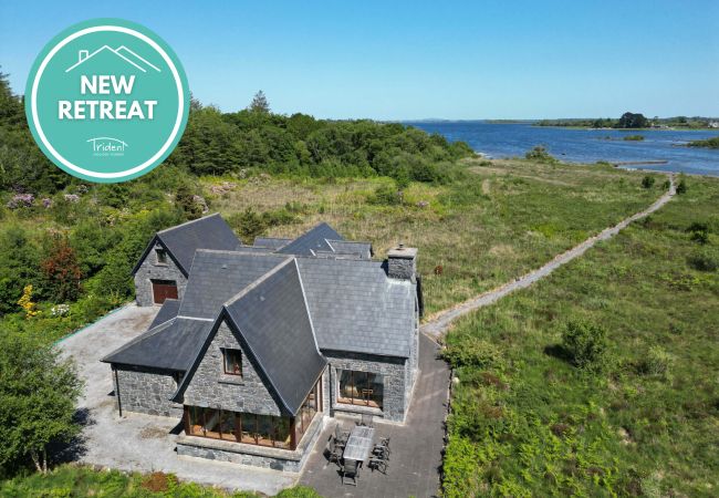  i Oughterard - Lough Corrib Luxury Holiday Home Ref 450