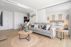 Lejlighed i Casares - Modern 3-pax Apt & Solarium ALCAZABA LAGOON (2023)