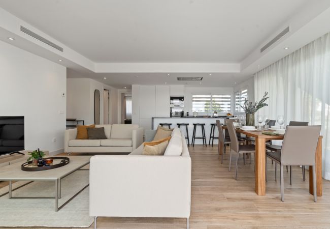 Lejlighed i Casares - Spacious 2-bed & Solarium ALCAZABA LAGOON (2017)