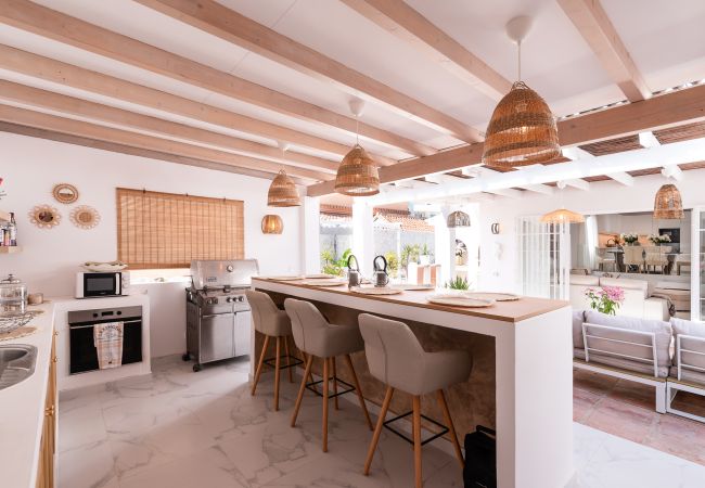 Villa i Marbella - Cosy beach side villa near best sandy beach