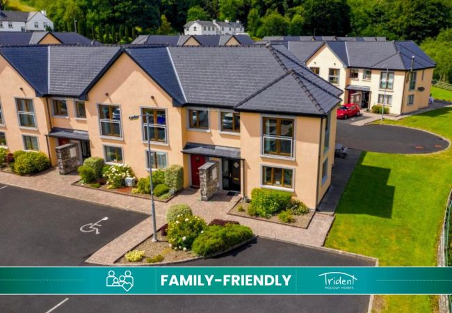 Lakeside Holiday Homes, Large Modern Water Side Holiday Accommodation in Killaloe County Clare