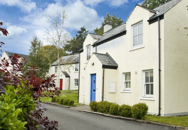 Bunratty Castle Gardens, Pet Friendly Holiday Accommodation in Bunratty, County Clare Bunratty Castle Gardens, Pet Friendly Holiday Accommodation in Bunratty, County Clare