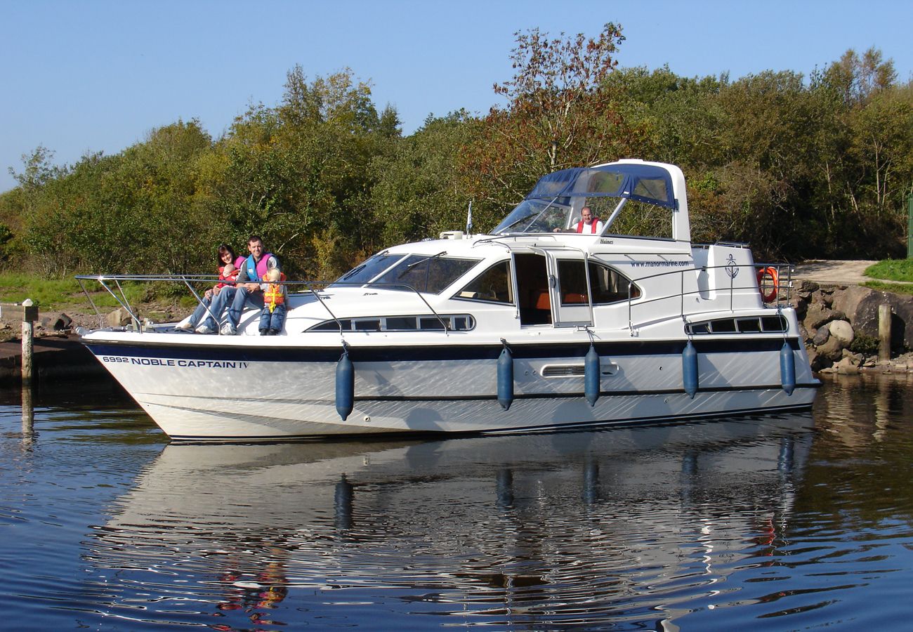 Boating Holiday in Northern Ireland Manor Marine Noble Captain 6/8 Berth Lough Erne Co. Fermanagh Boating Holiday in Northern Ireland Manor Marine Noble Captain 6/8 Berth Lough Erne Co. Fermanagh