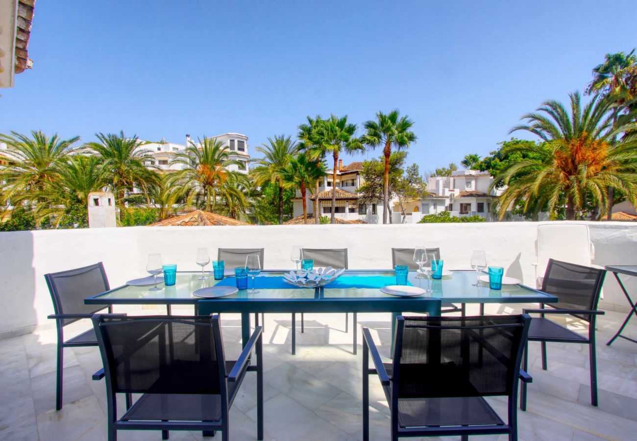 Appartement in Marbella - 1108 MODERN BEACH PENTHOUSE