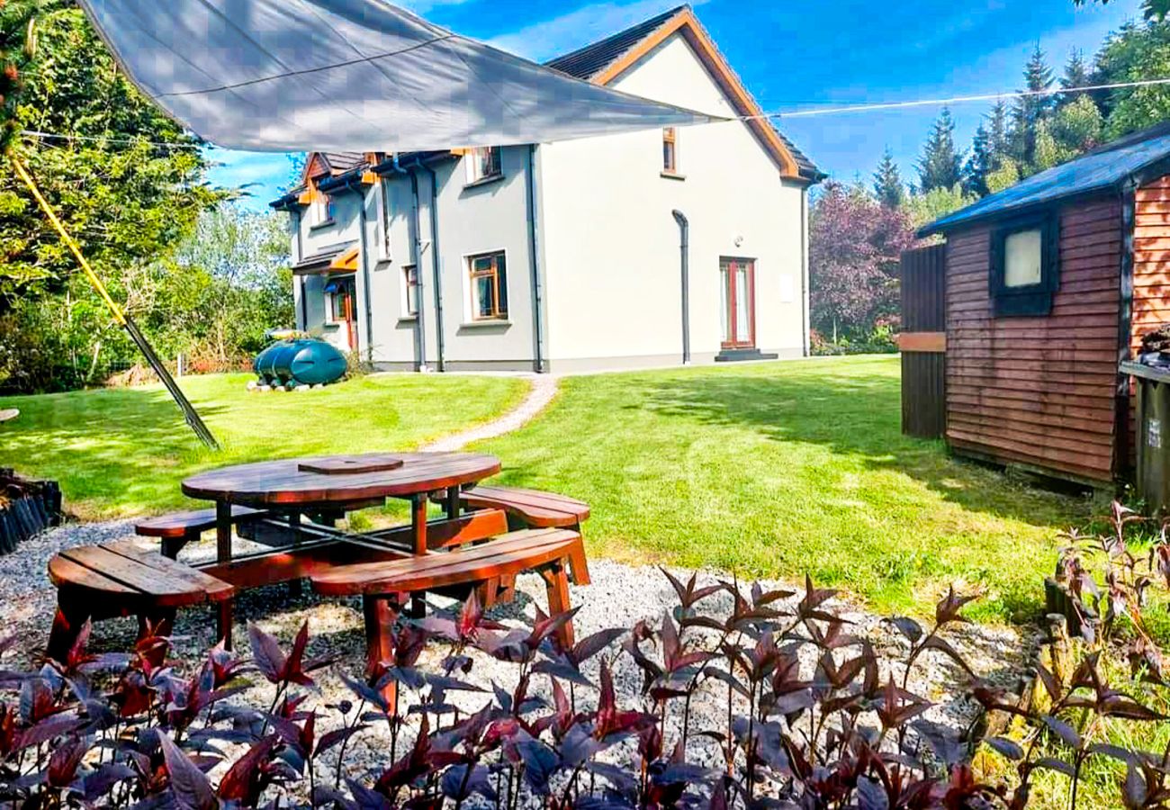 Outdoor Seating area and garden Knockmanagh Holiday Home Outdoor Seating area and garden Knockmanagh Holiday Home