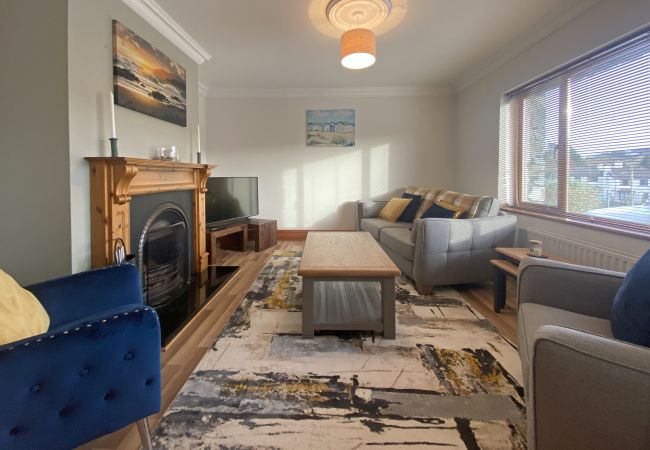 Owenglin River Holiday Home, Clifden, Galway, Ireland Living room in Owenglin River Holiday Home in County Galway