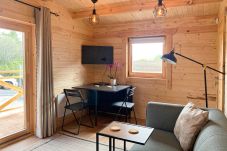 Clifden Lake View Holiday Cabin, Clifden, Co. Galway | Coastal Self-Catering Holiday Accommodation Available in Clifden, Connemara, County Galway | Re