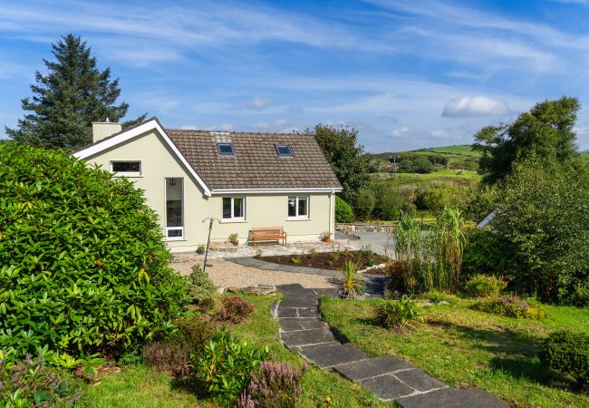 Clifden Countryside Holiday Home, Clifden, Galway, Ireland Garden at Clifden Countryside Holiday Home in Galway
