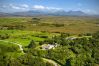 Huis in Clifden - Clifden Countryside Holiday Home Ref 435