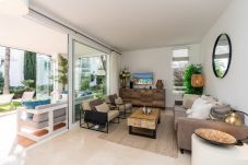 Appartement in Casares - Charming 2-Bed Retreat Alcazaba Lagoon (304)