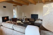 Villa en Mladé Buky - Villa mit Pool,  Skigebiete KJH348