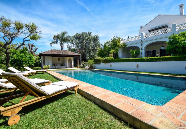 Villa en Marbella - A Real Oasis in  Colonial style