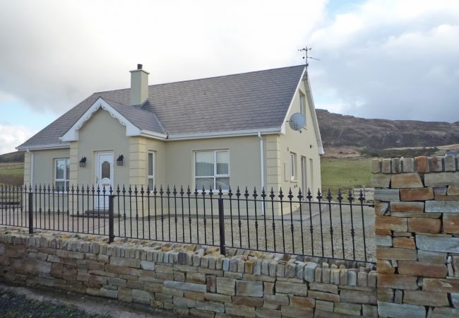 Harefield Holiday Home, Large Seaside Holiday Accommodation beside Kilcar in County Donegal Harefield Holiday Home, Large Seaside Holiday Accommodation beside Kilcar in County Donegal
