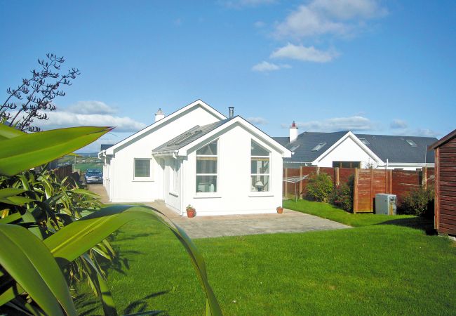Dacha Holiday Home, Pretty Seaview Holiday Accommodation in Ardmore, County Waterford Dacha Holiday Home, Pretty Seaview Holiday Accommodation in Ardmore, County Waterford