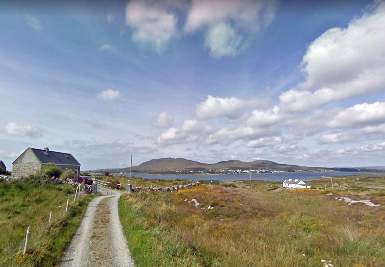 Bridies Cottage, Sea View Holiday Accommodation on Inishnee Peninsula, Roundstone, County Galway Bridies Cottage, Sea View Holiday Accommodation on Inishnee Peninsula, Roundstone, County Galway