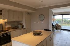 Cashel Bay Holiday Home, Seaside Holiday Accommodation Available in Cashel, County Galway