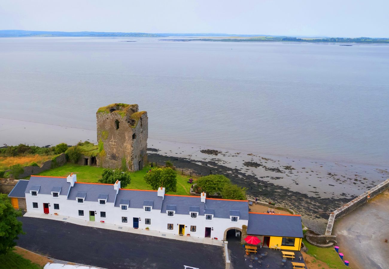 Shannon Castle Holiday Cottages Type C , Riverside Holiday Accommodation Available in Ballysteem, County Limerick Shannon Castle Holiday Cottages Type C , Riverside Holiday Accommodation Available in Ballysteem, County Limerick