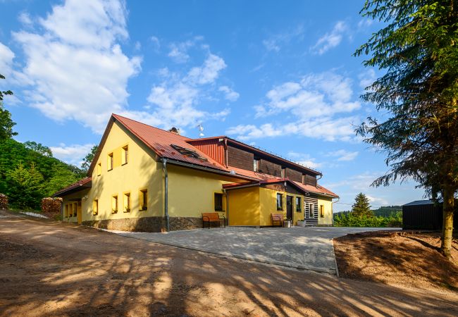 Villa en Bernartice - Luxe Villa in Bernartice, KKH045