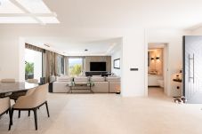 Villa à Marbella - Absolute high end villa with pool & Jacuzzi*