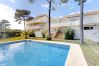 Appartement à Marbella - Beachside Family Apartment with Direct Pool Access