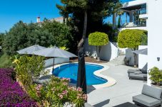 Villa à Marbella - Elegant Villa with sea Views & Pool Marbella