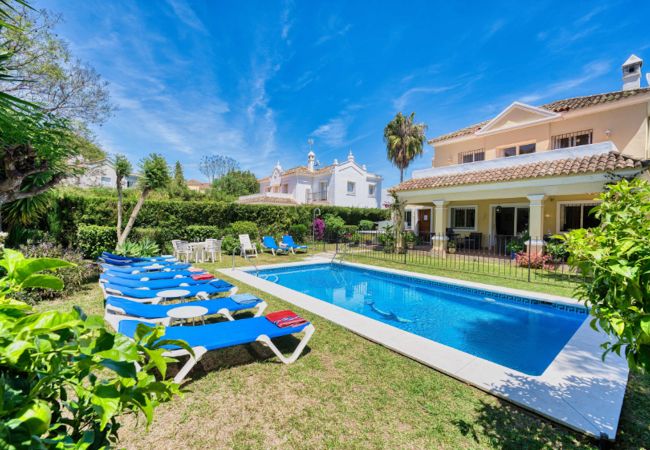 villa à Estepona - 1106- Bel Air Family Villa
