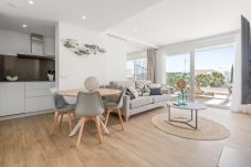 Appartement à Casares - Modern 3-pax Apt & Solarium ALCAZABA LAGOON (2023)