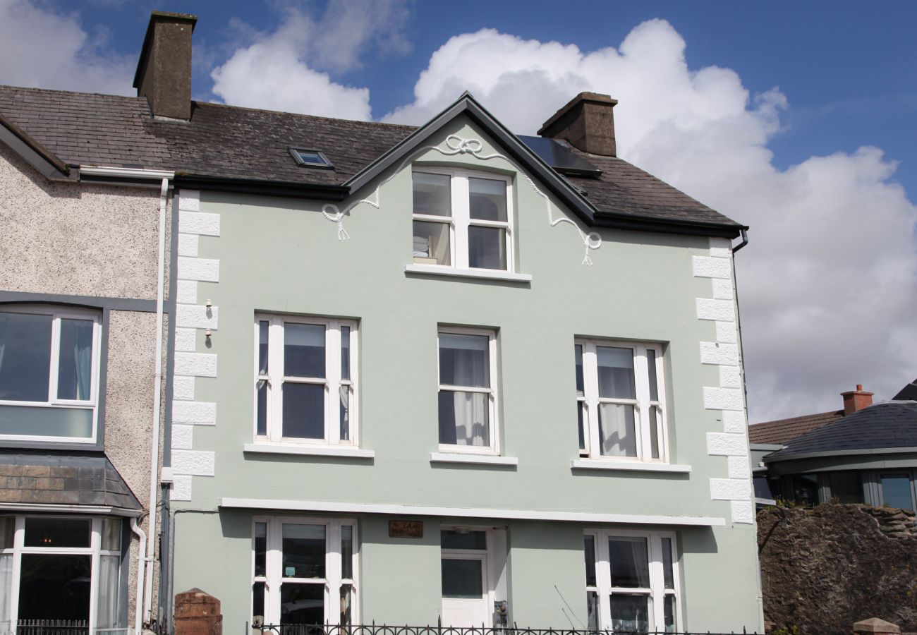 An Caladh Spainneach, A Self Catering Holiday Home in Dingle, County Kerry Exteriors of An Caladh Spainneach, A Self Catering Holiday Home in Dingle, County Kerry