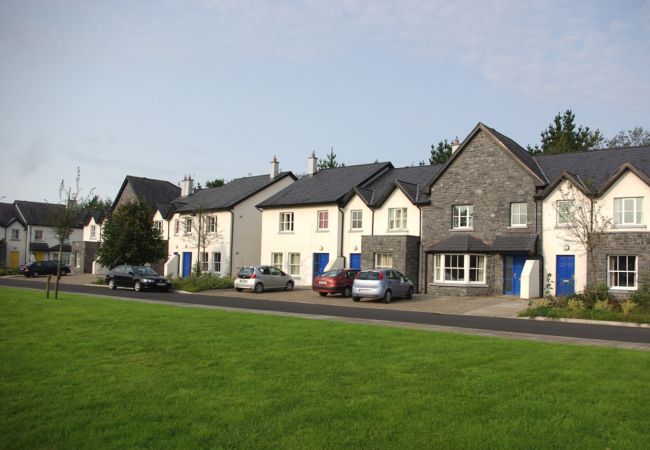 Self Catering Bunratty West Holiday Village Clare Ireland Self Catering Bunratty West Holiday Homes Clare Ireland