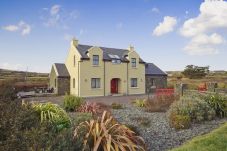 Fourteens Holiday Home Ballininskelligs, Seaside Holiday Accommodation Available in Ballinskelligs County Kerry