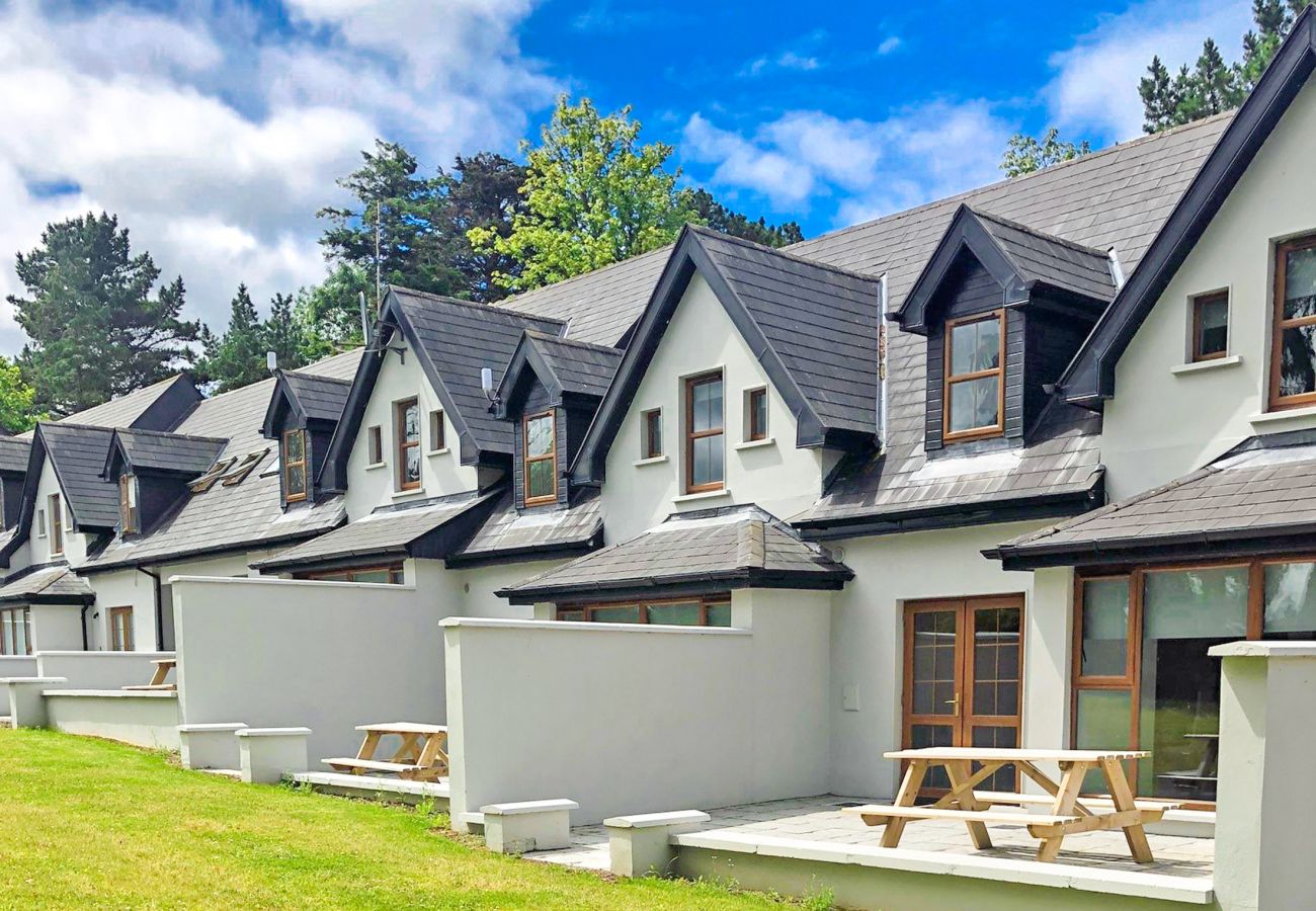 Old Court House Holiday Home, Pretty Lakeside Self Catering Holiday Accommodation Available Near Terryglass & Lough Derg in County Tipperary | Read More & Book Online Today Old Court House Holiday Home, Pretty Lakeside Self Catering Holiday Accommodation Available Near Terryglass & Lough Derg in County Tipperary | Read Mo