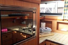 Hire a boat on Lough Erne in County Fermanagh Manor Marine Noble Commander 6/8 Berth