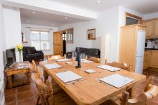 Kilkee Townhouse| Coastal Self-Catering Holiday Accommodation Available in Kilkee, County Clare