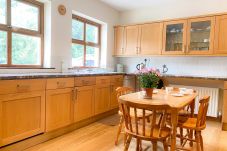House in Recess - Recess Holiday Home Ref 451