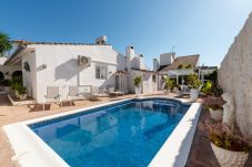 Villa in Marbella - Cosy beach side villa near best sandy beach